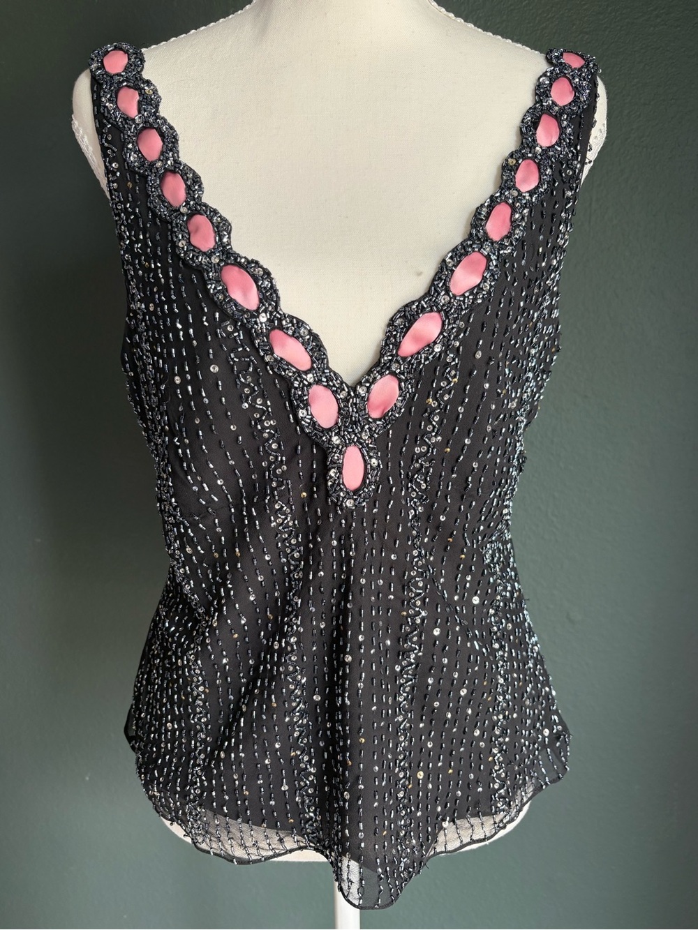 Cache 100% Silk Beaded Sequin Sleeveless Tank Top Black Pink Size 10
